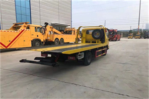 芝罘非事故拖车