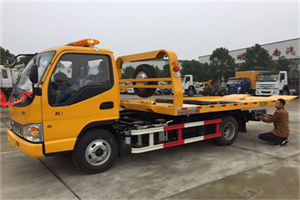 芝罘哪里有拖车服务