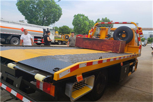 芝罘附近拖车电话号码服务